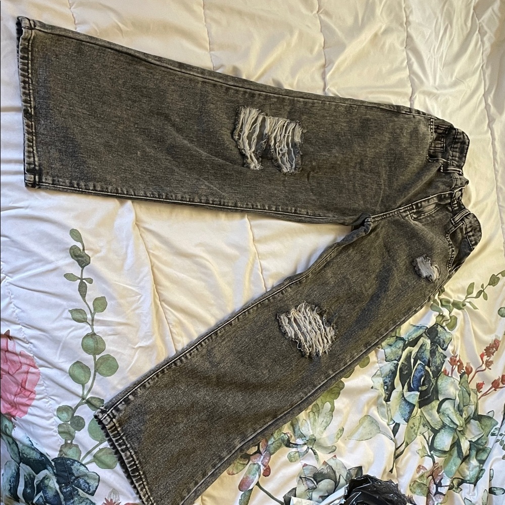 SHEIN Kids Distressed Gray Jeans